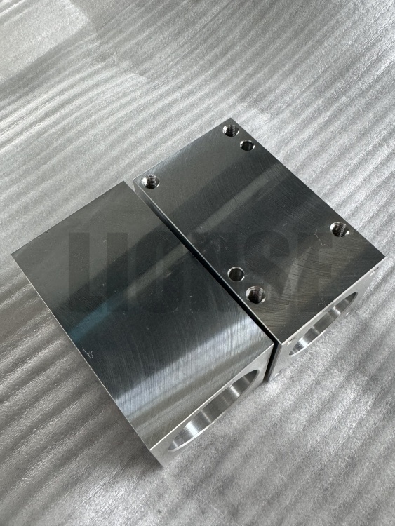 ایلومینیم پروسیسنگ مشین ٹولز اور آلات کے پرزوں کو ترجیح کیوں دی جاتی ہے؟