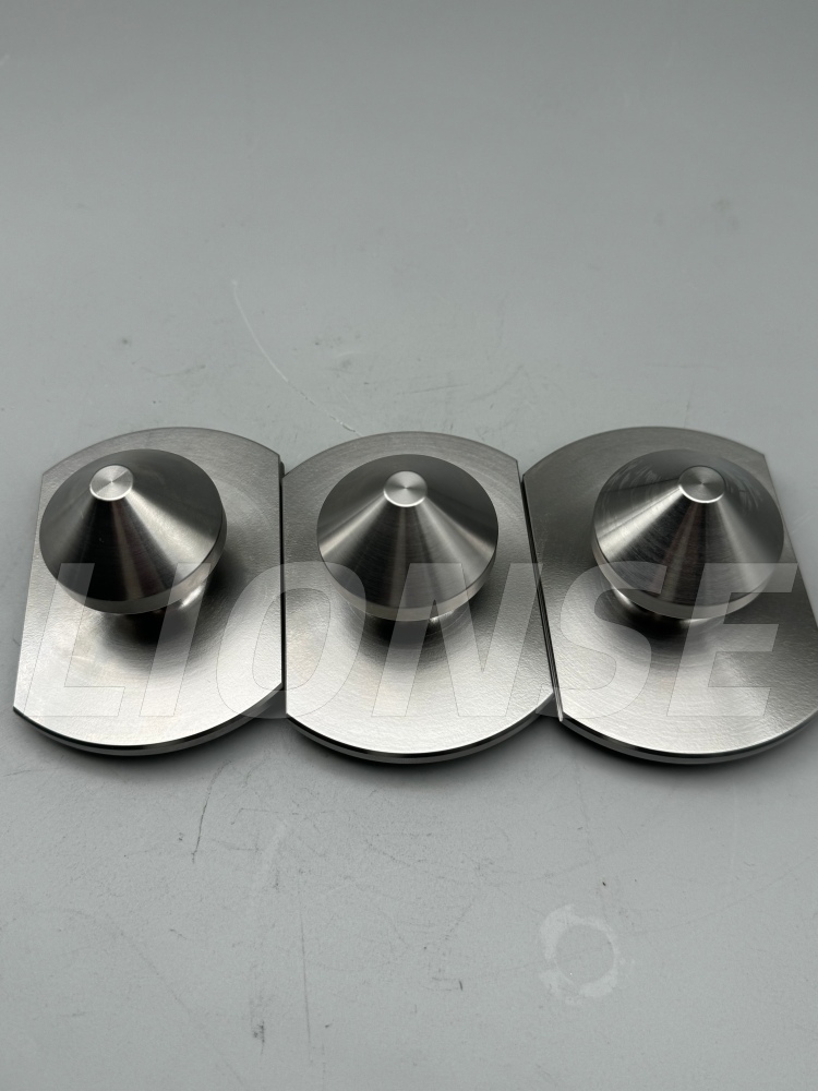 مخروطی سطح کا پتہ لگانے والا پل سٹڈ